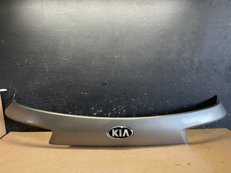 2016 to 2020 Kia Sorento Rear Trunk Liftgate Camera Cover Panel Oem AA2136DG