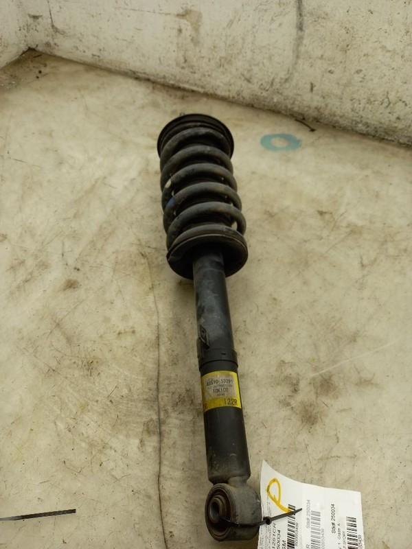 14 15 16 17 18 19 LEXUS IS200T F-SPORT FRONT PASSENGER RIGHT STRUT