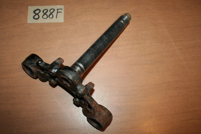 1973 Suzuki TS 125 Triple Tree Steering Stem Lower Clamp OEM 73 B
