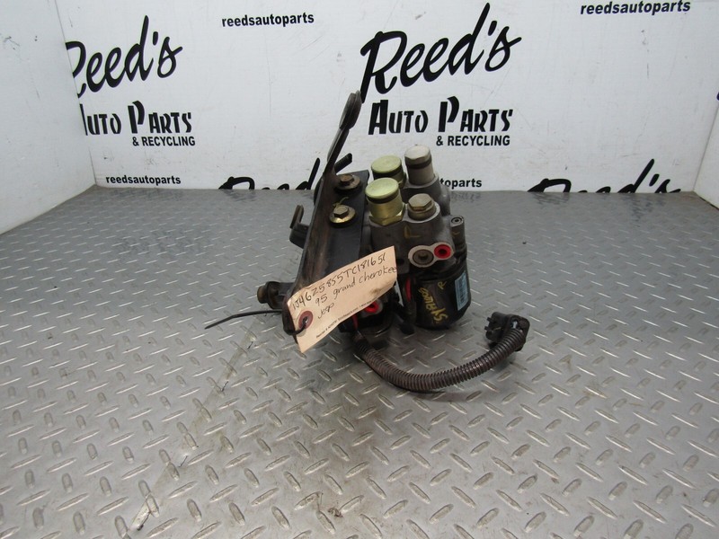 1995 Jeep Grand Cherokee Anti-Lock Brake Part Assembly OEM