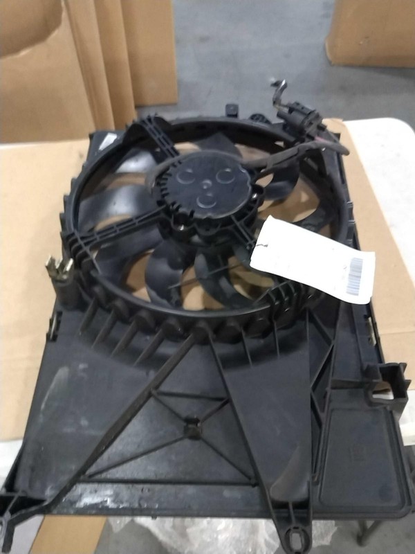 2015 Chevrolet Sonic Engine Cooling Fan Motor OEM 95391501 123K Miles Black