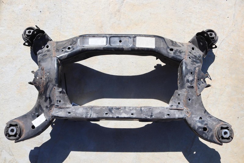 2018-2021 BUICK ENCLAVE 3.6L FWD REAR SUSPENSION CROSSMEMBER SUBFRAME OEM