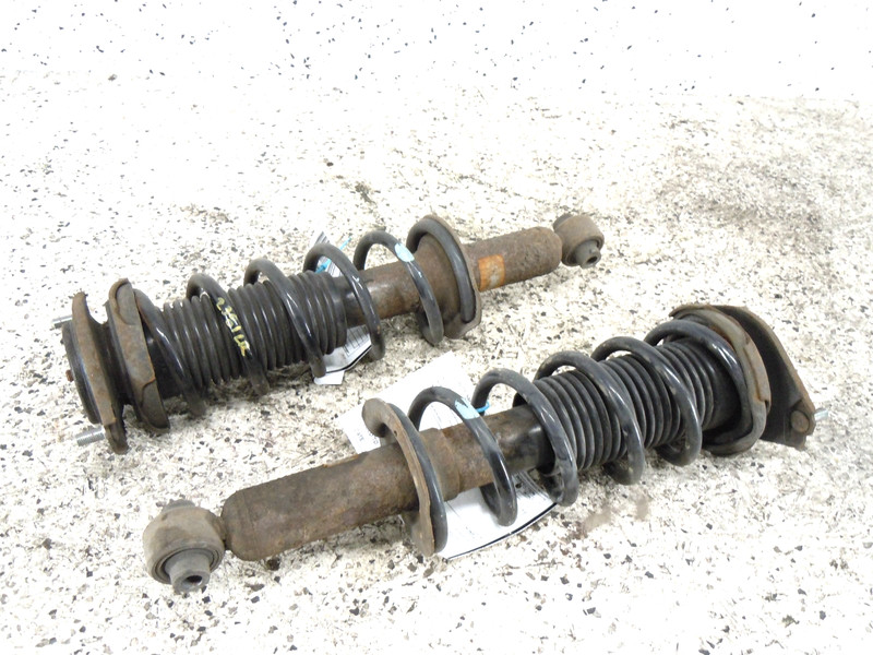 2015-2017 Subaru Legacy Rear Strut Shock Pair Driver Left Pass Right OEM Sedan