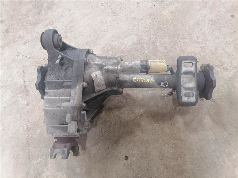Differential Carrier Front Axle Classic Style Opt GT4 Fits 99-07 SIERRA 1500 PIC
