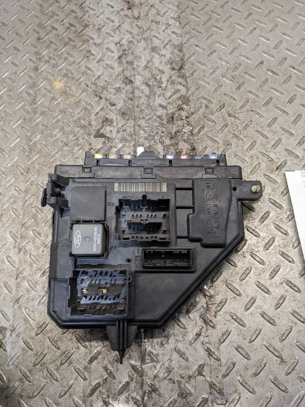 Fuse Box Engine Excluding Sport Trac Fits 02-10 EXPLORER 1181356