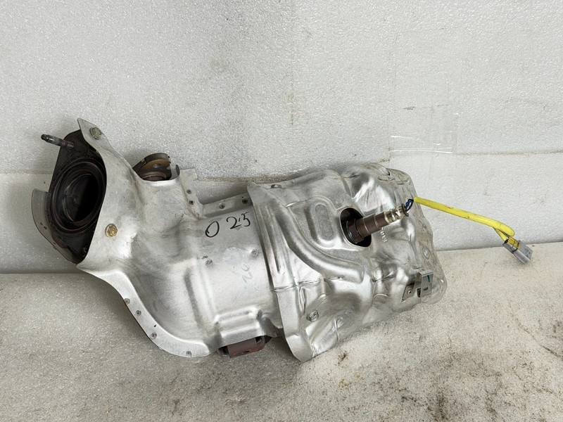 2025 Nissan AltimaExhaust Manifold 208A2-9HB0A OEM 29k Miles