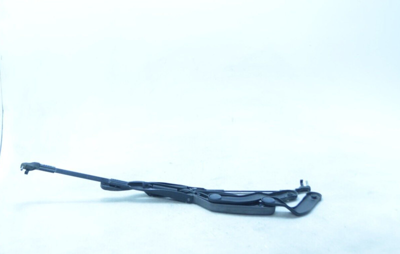 03-09 MERCEDES-BENZ W211 E320 FRONT LEFT / RIGHT WINDSHIELD WIPER ARM SET OEM