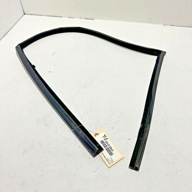 2009-2015 BMW 750LI F01 F02 FRONT PASSENGER DOOR WINDOW GLASS RUN CHANNEL OEM