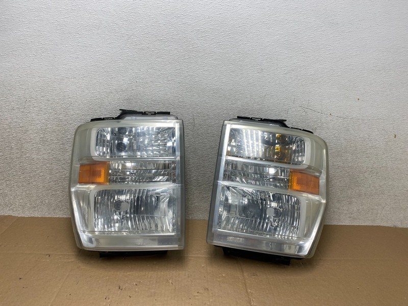 2008-2014 Ford Econoline E150 E250 E350 Left+Right Headlights T5648 DW