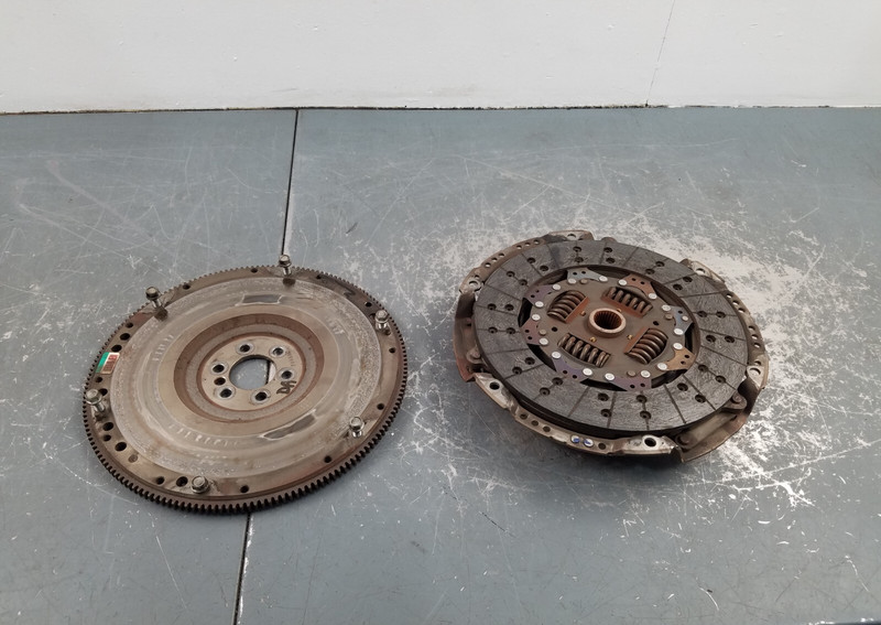 2004 Chevy Corvette C5 Z06 OEM Clutch / Flywheel Assembly #0344 i4