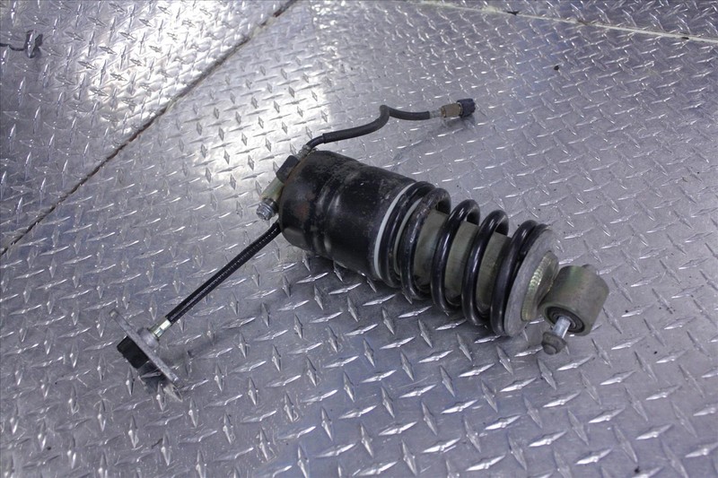 1983 YAMAHA XVZ12 T VENTURE REAR MONO SHOCK SUSPENSION SPRING XVZ 1200 XVZ12T