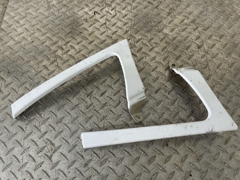 2002-2006 Freightliner Sprinter Van Mercedes Headlight Head Lamp Trim Set