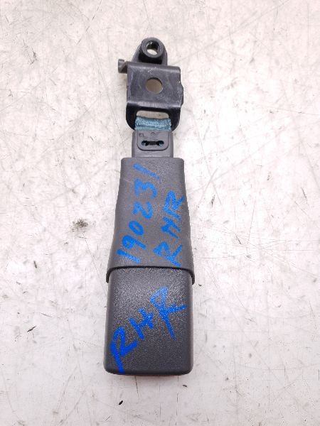 2008 TOYOTA PRIUS PASSENGER SIDE REAR SEAT BELT BUCKLE ASSEMBLY
