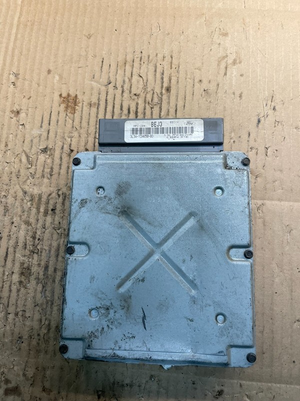 2003 Ford Truck F-Series 4.6LEngine Control ECU Computer Module X8804 DG