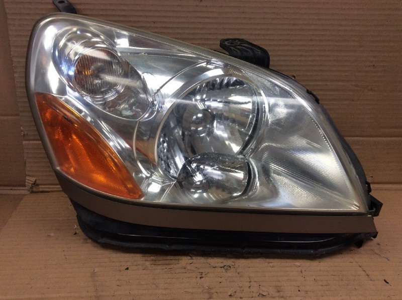 03 04 05 Honda Pilot R Passenger Side Right Headlight With The Bracket Used OEM