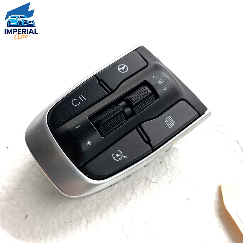 21-23 KIA K5 STEERING WHEEL RIGHT PASSENGER SIDE CRUISE CONTROL SWITCH OEM