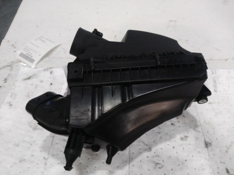 Used Right Air Cleaner Assembly fits: 2012 Jaguar Xf 5.0L Right Grade A