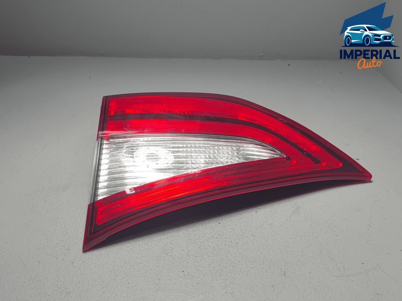 2015-2019 TOYOTA SIENNA REAR PASSENGER TRUNK BRAKE INNER TAIL LIGHT LAMP OEM