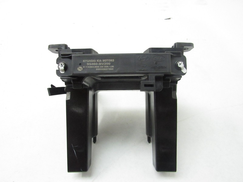 Kia Sportage SX 2023 Front Center Antenna Support Mount Bracket 21-25 ;#3