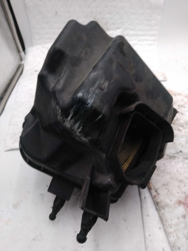 2016 INFINITI QX50 Air Cleaner Assembly - Used, 122K Miles, OEM Replacement
