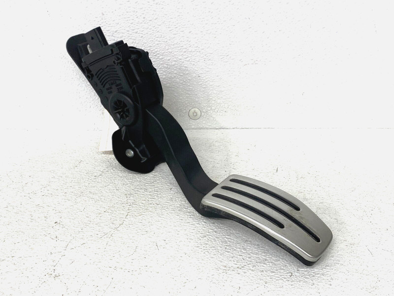 ⭐2012-2020 TESLA MODEL S ACCELERATOR GAS THROTTLE PEDAL ASSEMBLY OEM LOT2428