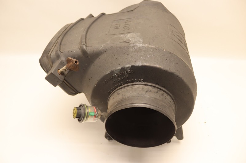 1996-2010 KENWORTH T2000 CUMMINS ENGINE AIR CLEANER P542207 OEM