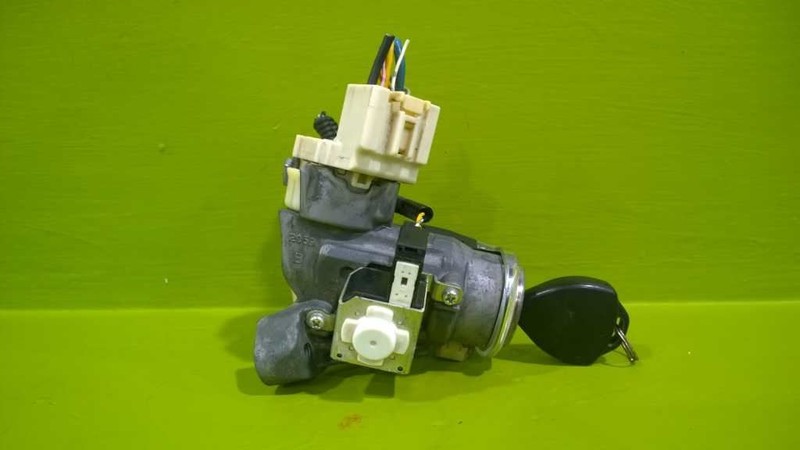 07 08 09 10 11 CAMRY IGNITION SWITCH CYLINDER HOUSING W/KEY OEM 3365-10