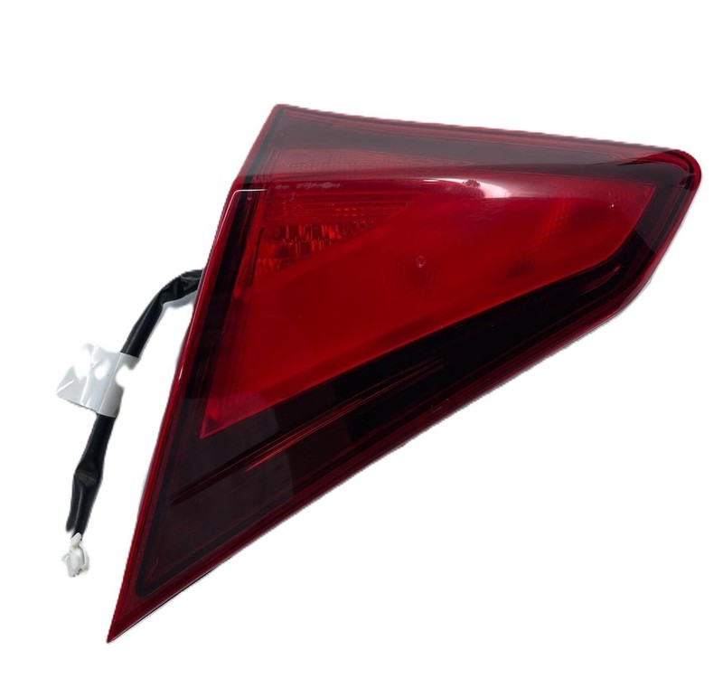 2018-2024 Nissan Kicks S Liftgate Mounted Rh Passenger Tail Light N4022220274