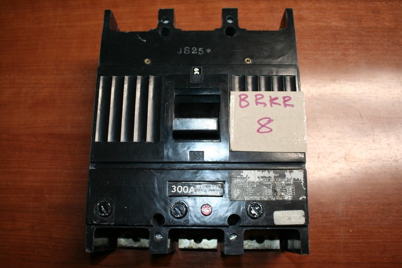 GE TJK436F000 3 Pole Circuit Breaker 400A Max 600V Max 300A Trip