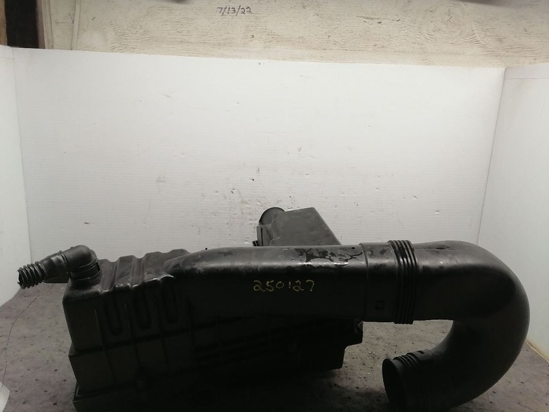 Air Cleaner Germany Built VIN W 1st Digit Limited Fits 09-18 TIGUAN 1567000