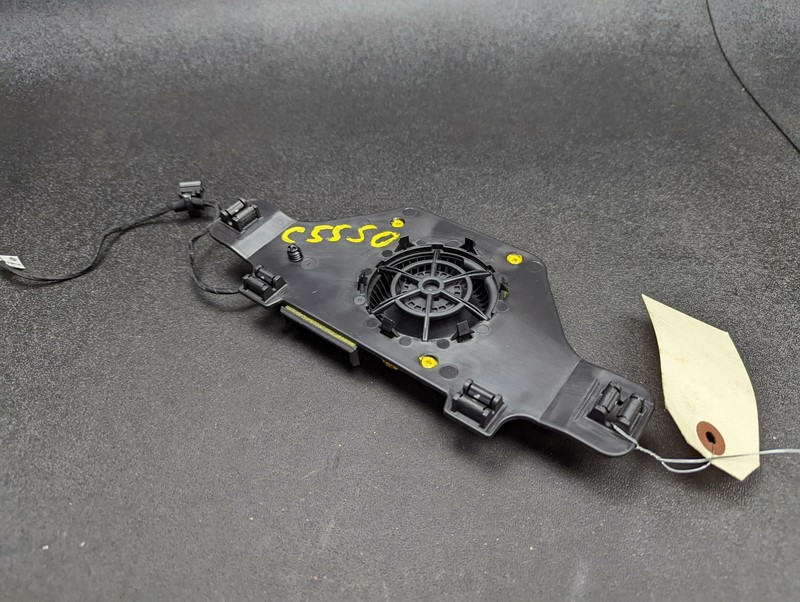 Front Right Seat Upper Blower Motor 2018 Chevrolet Equinox 84304025 2017-2020