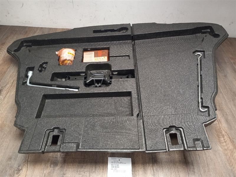 16 17 18 19 20 21 20 21 22 Toyota Prius Jack & Tool Kit W/foam