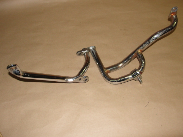 89 YAMAHA XV 750 VIRAGO RIGHT SIDE PEG MOUNT BRACKET CRASH ENGINE GUARD XV750