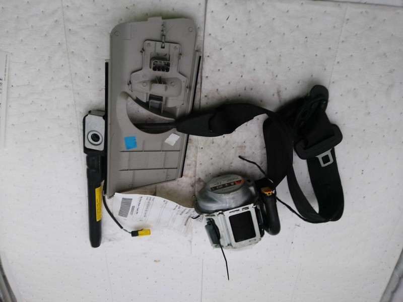 2021 Volkswagen Tiguan OEM White Seat Belt 5NN857705BRAA, 103K Miles