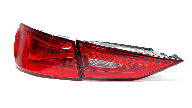 📌 15-16 AUDI A3 REAR LEFT TAIL LIGHT LAMP ASSEMBLY 8V5945093J / 8V5945095C OEM