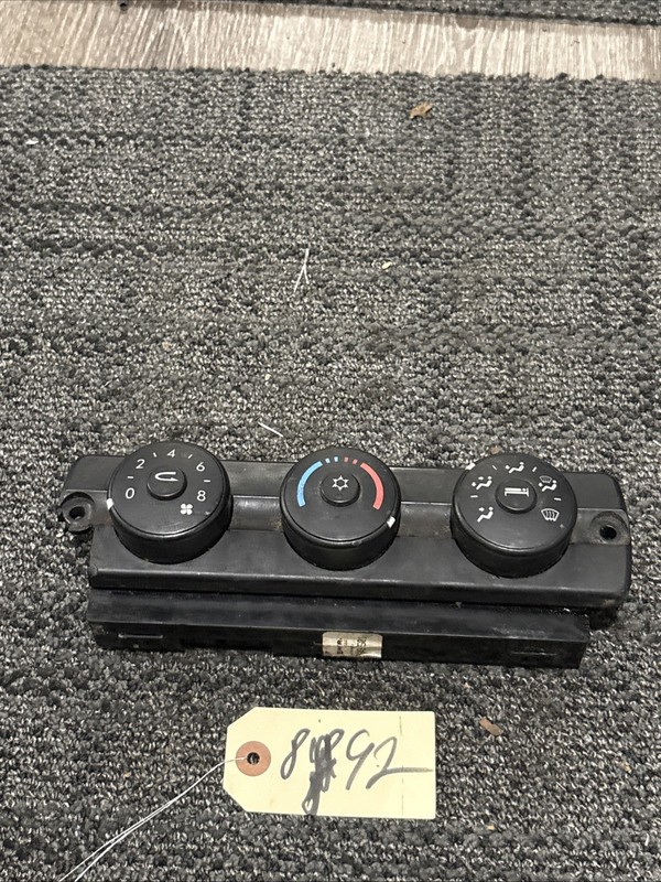 Freightliner Cascadia Heater A/C Temp Controls Missing P/N Broken