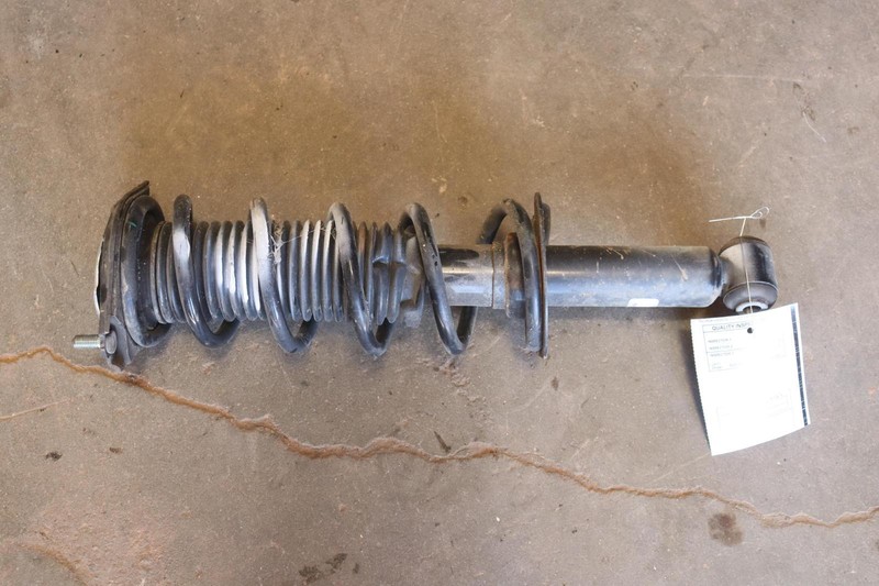2017-2020 SUBARU IMPREZA AWD REAR RIGHT PASSENGER SIDE SHOCK STRUT ABSORBER OEM
