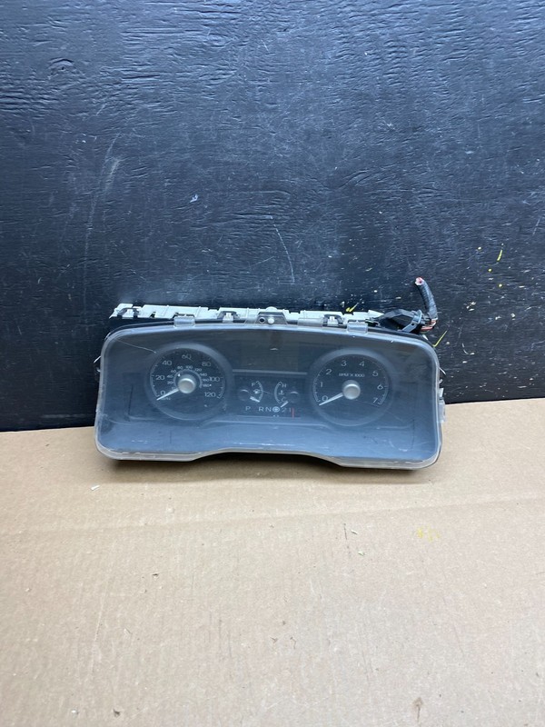 2009 to 2010 Mercury Marquis Speedometer Cluster Gauge Oem t4400 DG