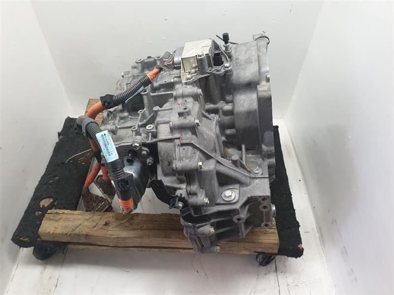 12-18 TOYOTA PRIUS V THREE 1.8L 4 CYLINDER FWD AUTOMATIC TRANSMISSION 2ZRFXE