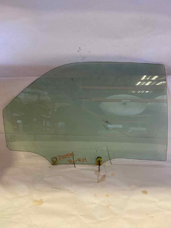 Rear Door Glass/window TOYOTA CAMRY Right 97 98 99 00 01