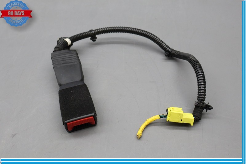 11-13 Hyundai Equus Front Right Passenger Side Seat Belt Buckle Black Oem