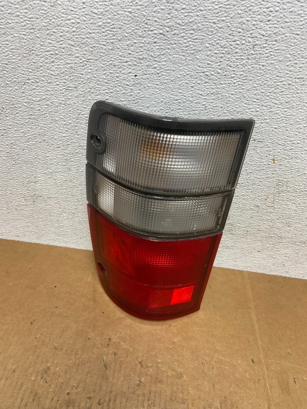 2000 to 2004 Isuzu TrooperLeft Driver Side Tail Lights OEM AE0342 DG