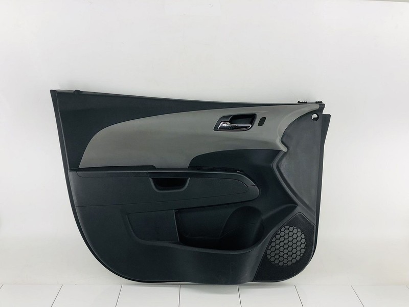 12-16 CHEVROLET SONIC FRONT LEFT DRIVER SIDE INTERIOR DOOR PANEL OEM #50