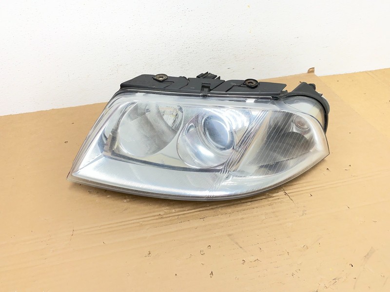 2001-2005 Volkswagen Passat Left Driver LH Halogen Headlight AD4239 DW