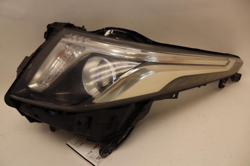 2013-2018 CADILLAC ATS FRONT RIGHT PASSENGER SIDE HEADLIGHT HALOGEN LAMP OEM