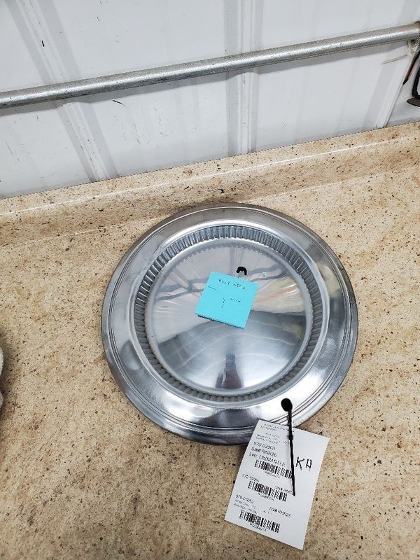 Wheel Cover HubCap 15" Wheel With Bowtie Insert Fits 75 CHEVELLE 306274