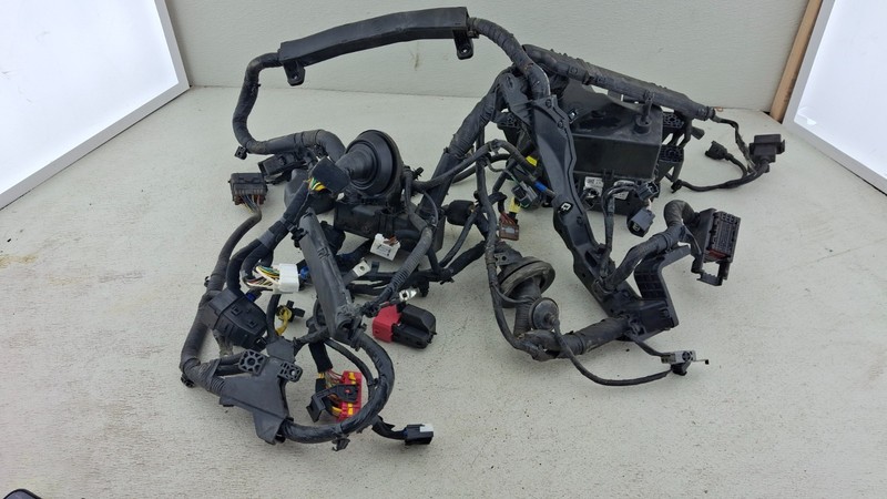 2019-2021 GENESIS G70 2.0L ENGINE MOTOR WIRE WIRING HARNESS W/ FUSE BOX OEM