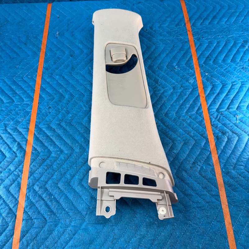 07-10 TOYOTA AVALON LEFT SIDE CENTER UPPER B PILLAR TRIM COVER PANEL OEM ivory