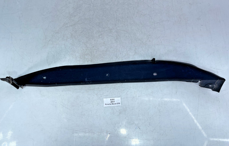 ✅ 15-24 OEM Porsche Macan 95B Front Left Side Fender Ledge Trim Cover