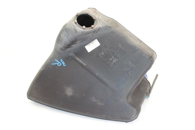 97-98 CORVETTE 5.7L LS1 Passenger Right Rear Auxiliary Fuel Tank 10292054